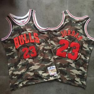 Regata NBA Chicago Bulls Retrô 1997-1998 Mitchell & Ness Authentic Jordan 23 - Camuflada